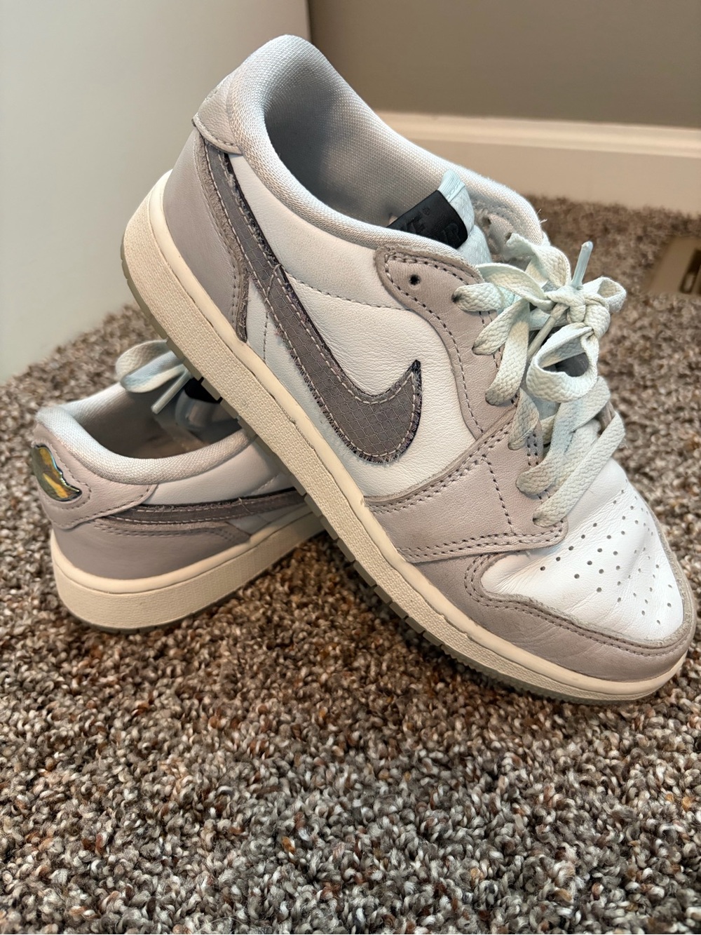 Jordan kids  Low-Top Sneakers in White and Light Gray
